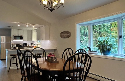 Alton Bay Casa | Mountain cottage hiking boat lake peaceful family adventures Winniescapes