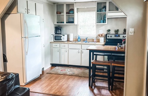 Shenandoah Cabina | Mountain Cottage with Private Views and Hot Tub!!