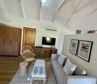 Stellenbosch Casa | Mountain Cottages at Haskell Vineyard