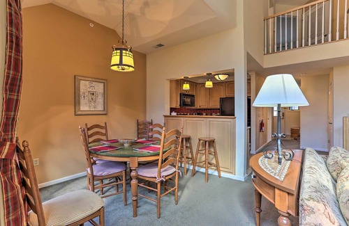 Vernon Casa | Condominio con piscina a pasos de Mountain Creek Atracciones!