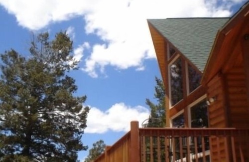 Cripple Creek Cabina | ¡Bañera de hidromasaje Mountain Dream! ¡Puntos de vista! ¡Intimidad! Mesa de billar, wifi