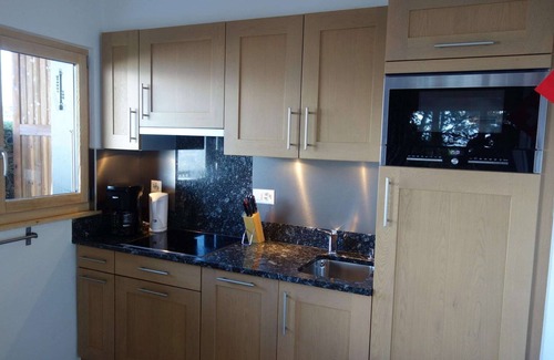 Salins Apartamento | Agradable apartamento con patio en colinas