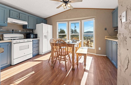 Canon City Otro | Mountain Farm Stay, Alpacas & Views, Royal Gorge 15min