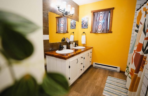 Bozeman Otro | Mountain Farmhouse in Bozeman, MT. Center for Montana Adventures