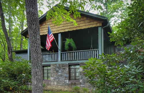 Black Mountain Cabaña | Mountain Getaway at Montreat! Wyck Road Cottage - Event Friendly!