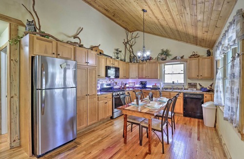 Andrews Cabina | Mountain Getaway w/ Pond, Grill, & 2 Fire Pits!