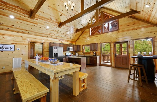 Caton Cabina | ★Mountain Grace★ | Pool House, Hot Tub, Sleeps 26