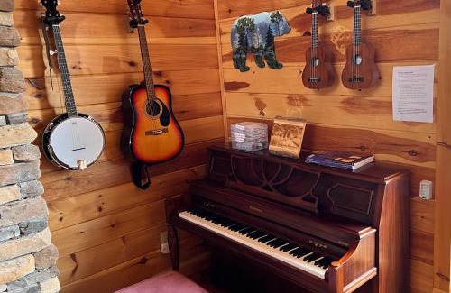 Gatlinburg Casa | Mountain Haven - Relax & enjoy AMAZING 180 Degree Views of Mt LeConte
