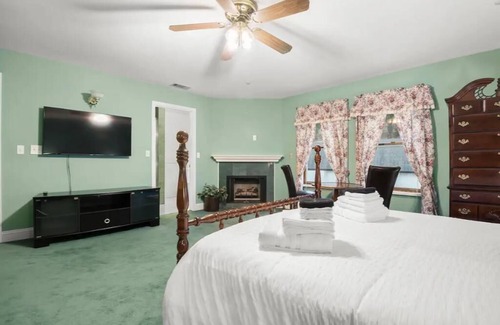 Wrightwood Casa | Mountain High Luxury Castle &Spa