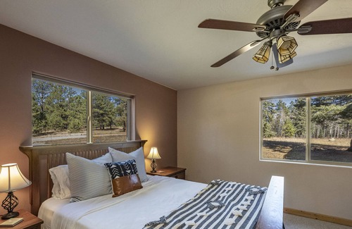 Angel Fire Cabina | Mountain Home on 2 private Acres