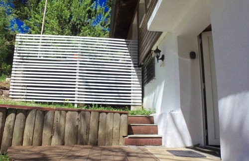 Ludmannsdorf Casa | Casa de montaña en una zona tranquila con casa de árbol cerca de Wörthersee