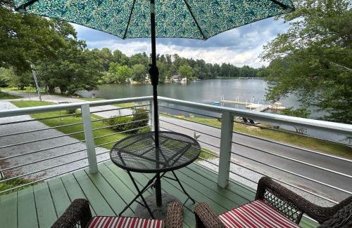 Valley Hill Apartamento | Mountain Lake Cottages