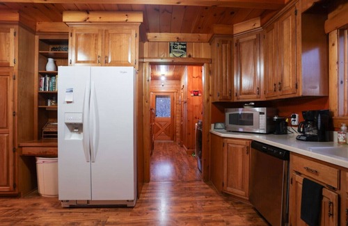Natural Bridge Casa | Mountain Lodge: Heated Pool 83°