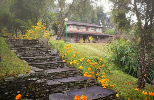 Lumle Cabina | Mountain Lodges of Nepal - Majhgaon