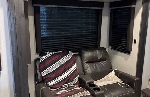 Last Chance Casa | Mountain-Modern Fifth Wheel Near Yellowstone