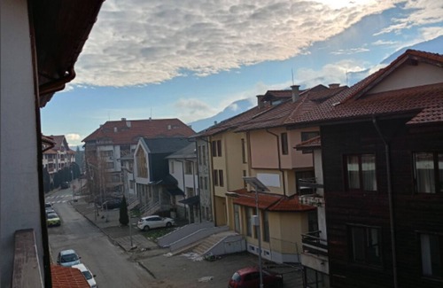 Shiligarnika Apartamento | Dos balcones con vista a la montaña - Wi-Fi de 300 mbps