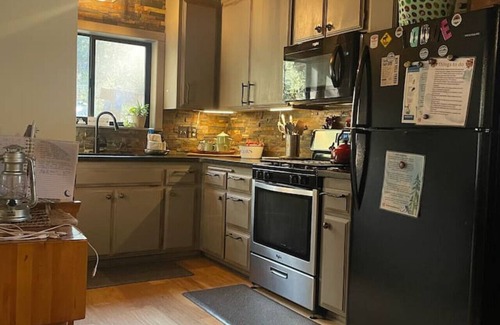 Wrightwood Apartamento | Wheelchair Access, Near Ski & Snow Play, Pets OK!