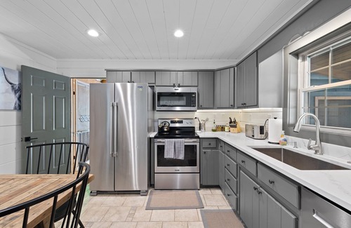 Asheville Cabina | Mountain Retreat Mins to downtown|Hot Tub|Fire-pit