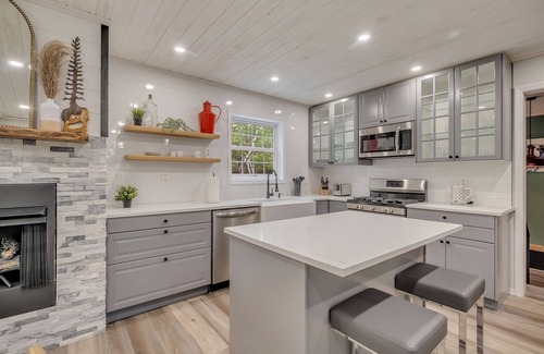 Albrightsville Casa | Mountain Retreat with Hot Tub, Fire Pit, Games and fully fenced in yard