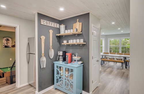 Albrightsville Casa | Mountain Retreat with Hot Tub, Fire Pit, Games and fully fenced in yard