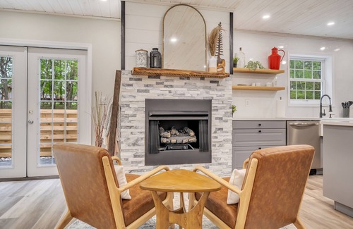 Albrightsville Casa | Mountain Retreat with Hot Tub, Fire Pit, Games and fully fenced in yard