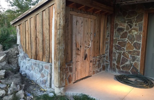 Babb Casa | ¡Abre la puerta a tu aventura en Montana!