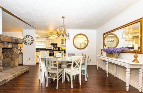 Meiners Oaks Casa | Mountain Retreat with Paradise Style "Pool, Spa & Waterfall" Views gated yard