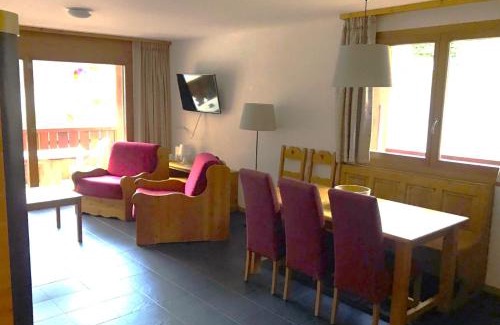 Val d'Illiez Apartamento | Mountain River Luxury Apartment