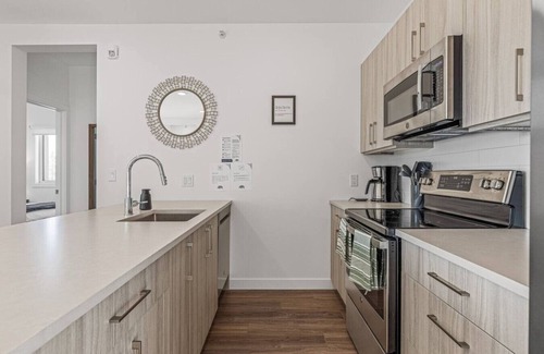 Golden Condominio | Mountain & River View | 3BR Penthouse in Golden