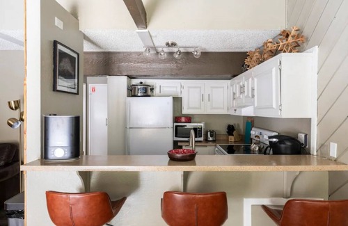 Majestic Pines Casa | Mountain rustic charm surrounds you. Sleeps 6 comfortably and townhome style