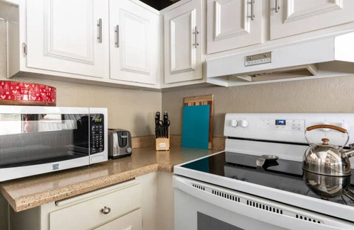 Majestic Pines Casa | Mountain rustic charm surrounds you. Sleeps 6 comfortably and townhome style
