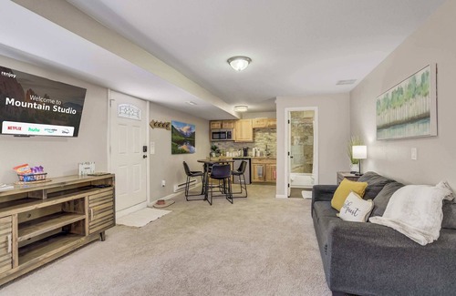 Cascade Apartamento | Mountain Studio! Cozy Escape with Stunning Views
