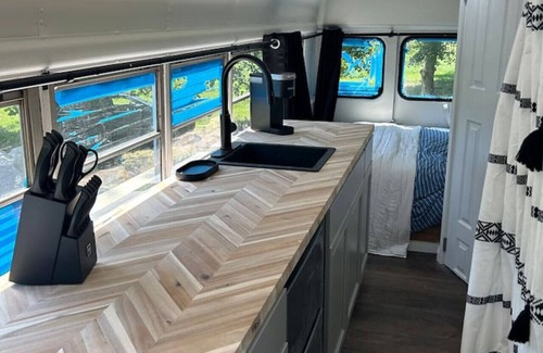 Candler Casa | Mountain SchoolBus w HotTub