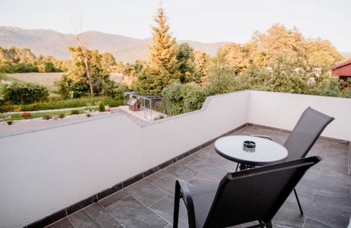 Korenica Apartamento | Mountain Serenity Rooms - Double Room with Balcony 2