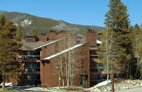 Keystone Apartamento | Estudio de montaña para 2 personas con chimenea | Acceso a la piscina + bañera de hidromasaje