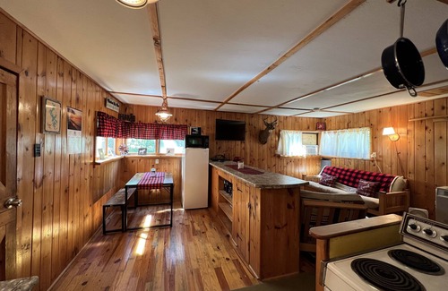 Greenville Cabina | Mountain Therapy (Access to Moosehead Lake!)