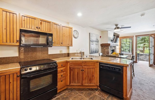 Breckenridge Condominio | Mountain Thunder Lodge 5104 Condo by RedAwning