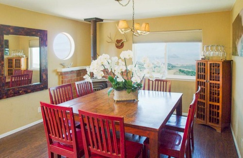 San Luis Obispo Casa | Mountain Top Getaway, BEST VIEW IN SLO! - Whole House