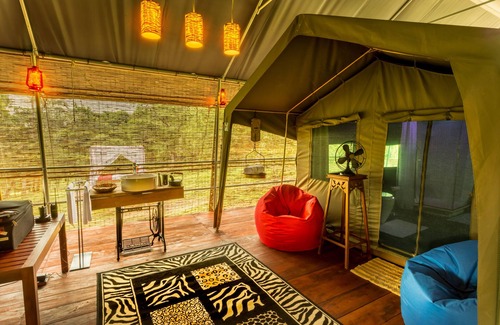 Imbulpe Chalet De Esquí | Mountain Top Glamping Tree House with a Star Bed