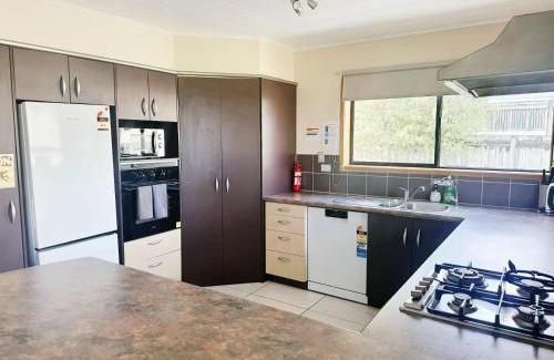 Rotorua Casa | Mountain Top kiwi star holiday home