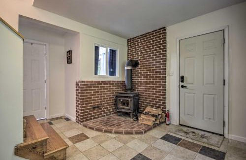 Fort Valley Casa | Mountain Town Adventures Home with Fire Pit!