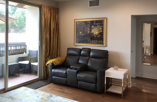 Rolling Hills Estates Apartamento | Mountain View 2 recámaras, condominio de 2 baños con balcón