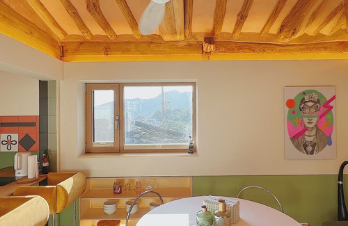 Samcheong-dong Casa | Mountain View 3 Bedroom Traditional Hanok with Bathtub in Bukchon