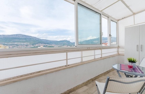 Vranjic Apartamento | APARTAMENTO CON VISTAS A LA MONTAÑA