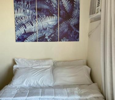Legazpi Village Apartamento | Mountain View at Beacon Tower