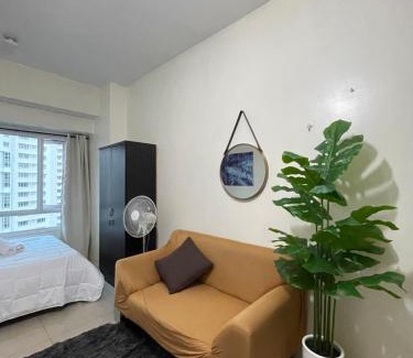 Legazpi Village Apartamento | Mountain View at Beacon Tower