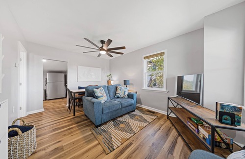 Riverton Casa | Mountain View Bungalow in Front Royal