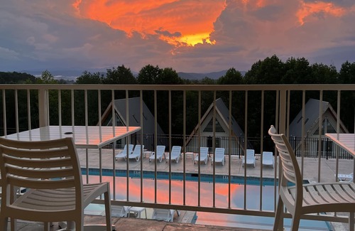 Skyland Cabina | Mountain View Cabin @ Skylaranna Resort