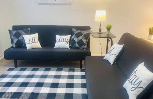 Colbert Casa | Mountain View Chapel Apartment (pet friendly)