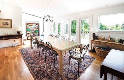 North Egremont Casa | Mountain View Estate Sleeps 18